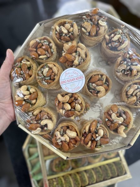 كاسات مكس الطاقه بالمكسرات الفاخره بدون سكر مضاف وزن صافي كيلو