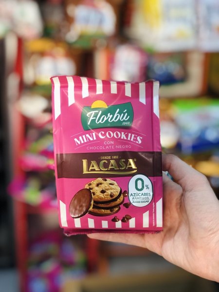 بسكويت مع حبيبات الشوكلاتة ومغطى بالشوكلاته 🍫🍪