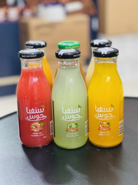 عصير طبيعي بعدة نكهات محلا بالاستيفيا قليل جدا بالسعرات الحراريه