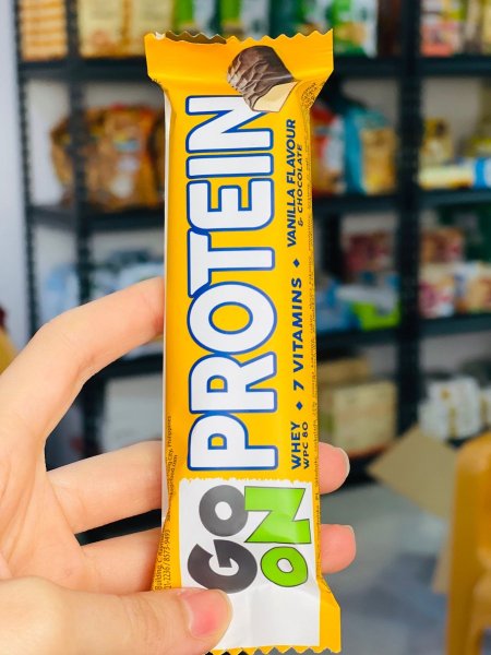 بروتين بار غني بالفيتامينات والبروتين قليل السكر