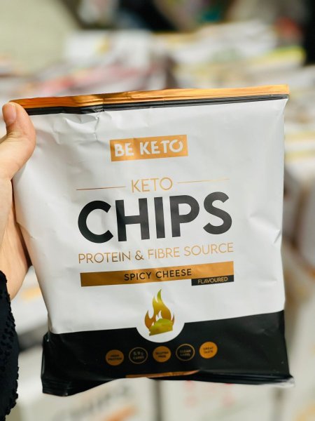 شيبس الكيتو الصحي بطعم الجبنة الحارة عالي الالياف قليل الكربوهيدرات