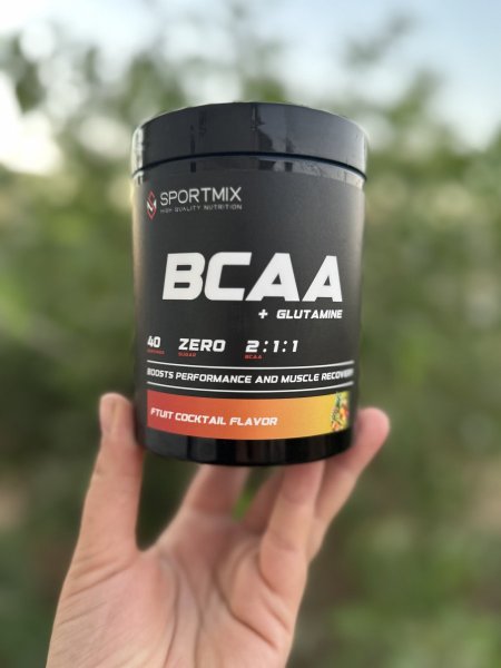 BCAA +GLUTMINE بطعم الكوكتيل بدون سكر يحتوي 40 وجبه