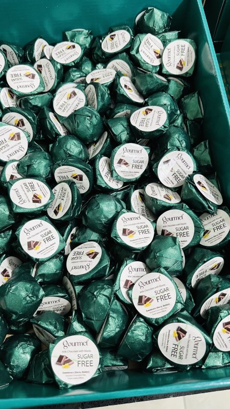 شوكلاته Gourmet بحشوه البستاشيو والمستكا بدون سكر مضاف